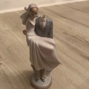 Llardo Figurine Bride/Groom Broken
